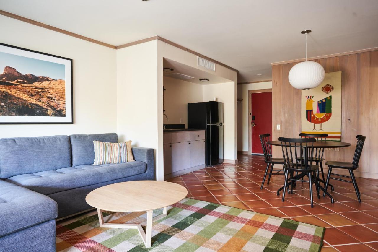 Stagecoach Hotel 3*